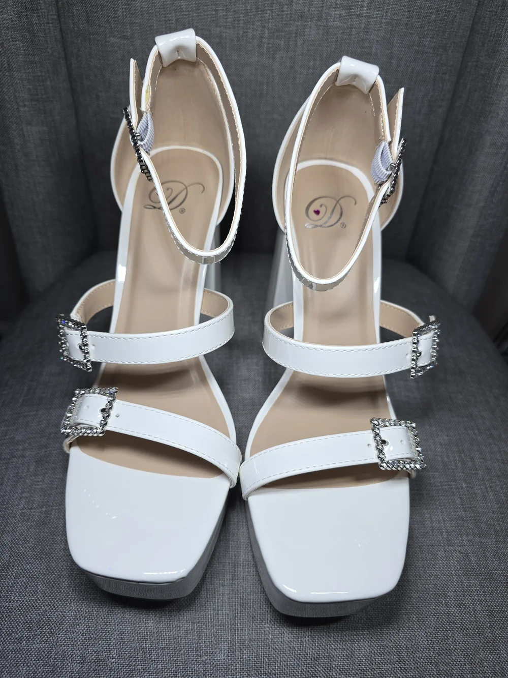 Delicious Shoes “Kebab” White Patent Rhinestone Platform Heels – NIB